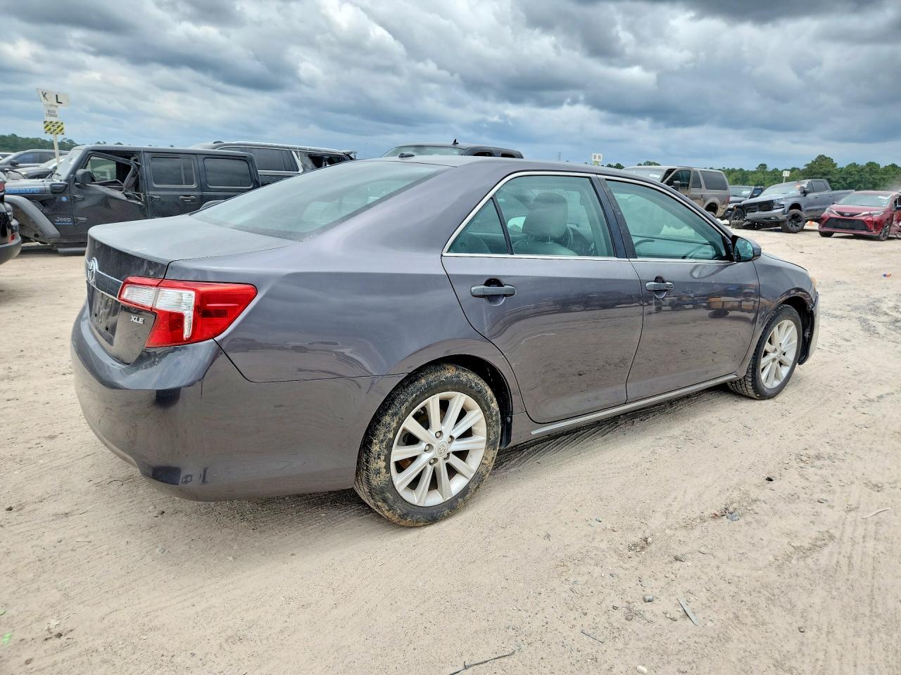 2013 Toyota Camry Xle - Фото 3