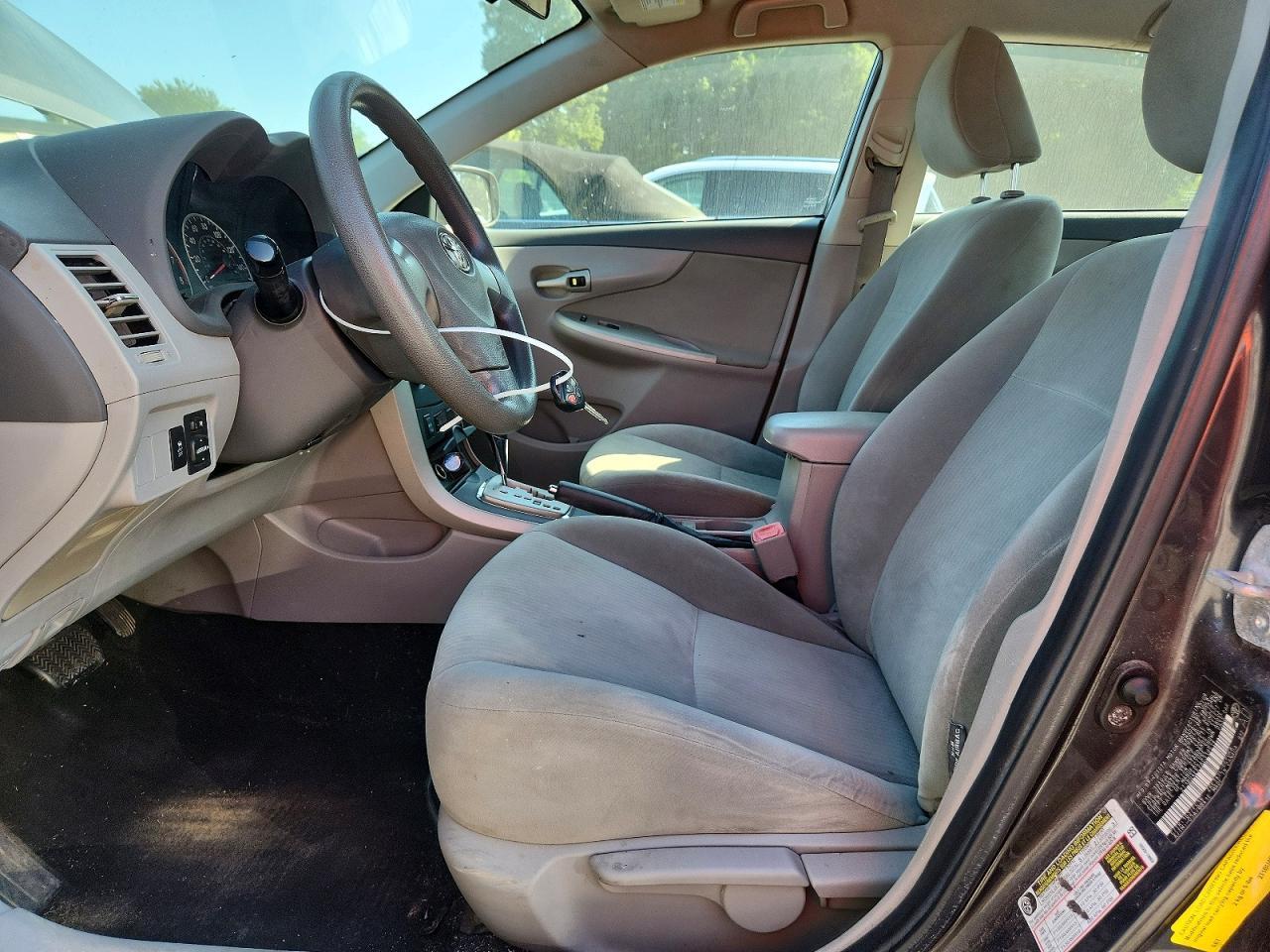 2010 Toyota Corolla Le - Фото 7