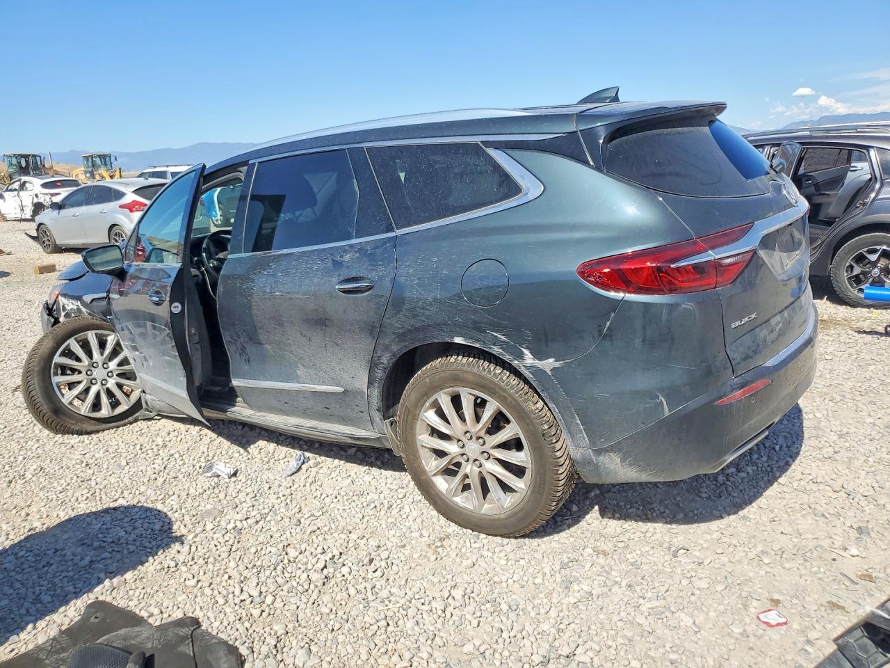 2018 Buick Enclave Essence - Фото 2