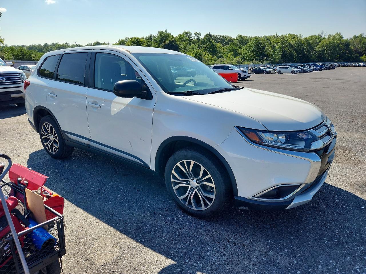2016 Mitsubishi Outlander Es - Image 4