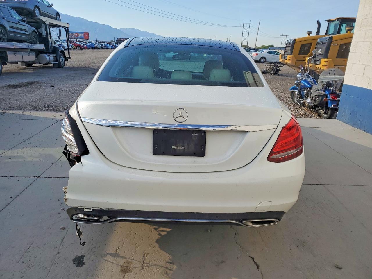 2018 Mercedes-Benz C 300 4Matic - Image 6