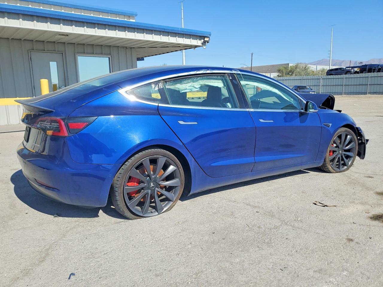2020 Tesla Model 3 - Фото 3