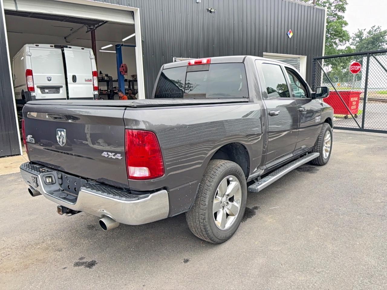 2015 Ram 1500 Slt - Image 4