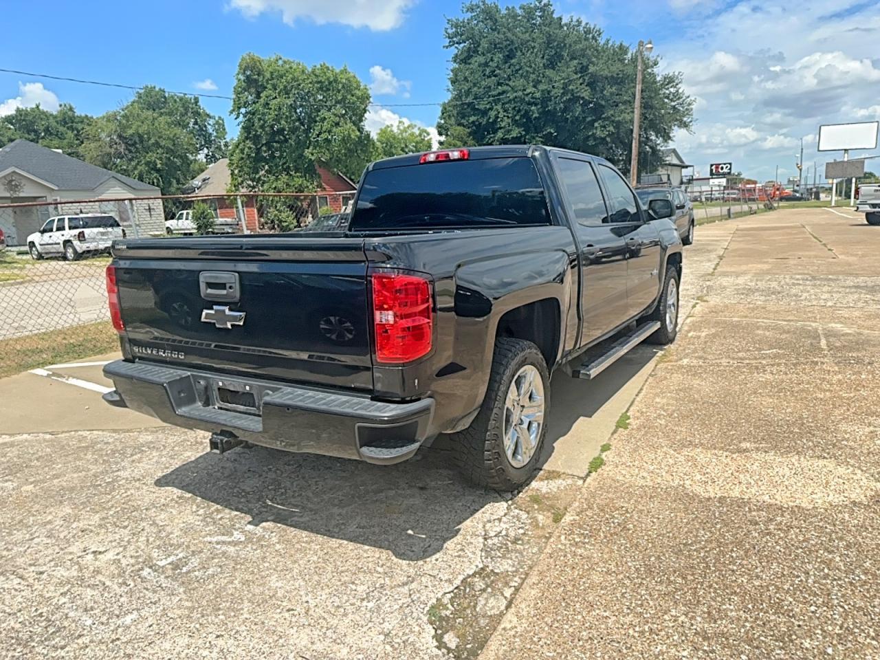 2018 Chevrolet Silverado C1500 Custom - Image 4