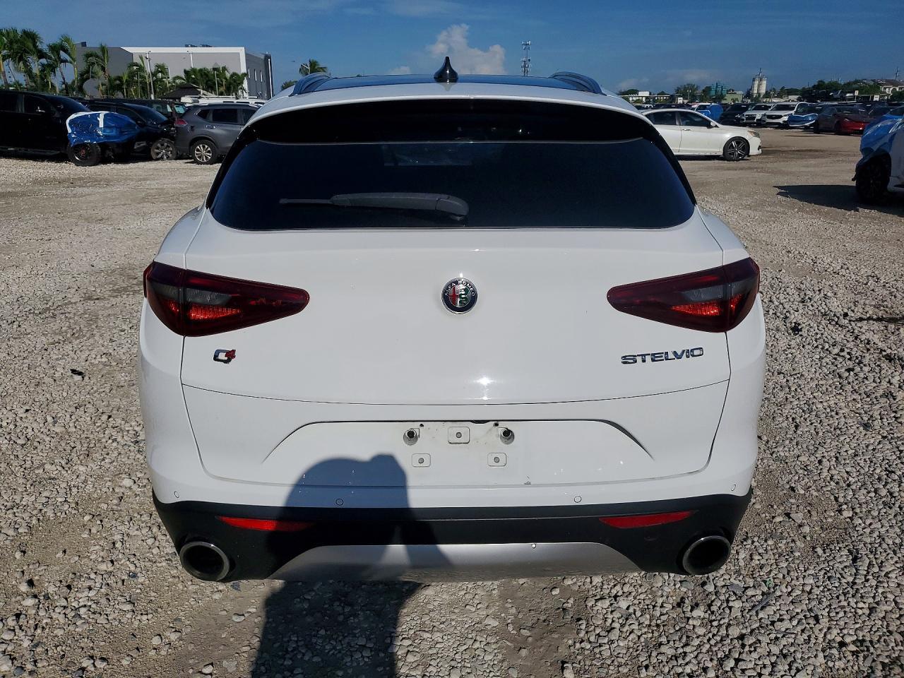 2019 Alfa Romeo Stelvio Ti - Image 6