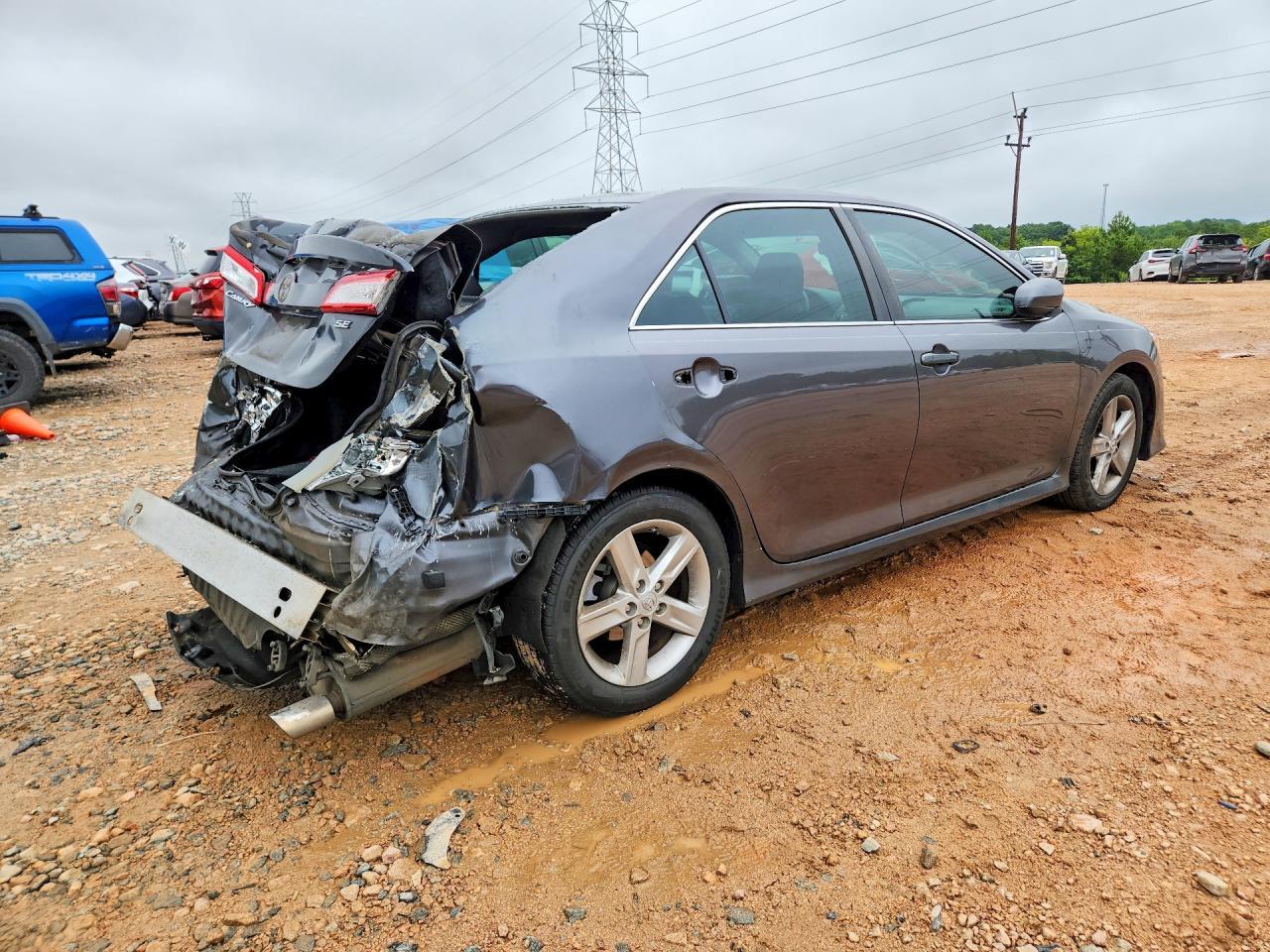 2013 Toyota Camry Se - Image 3