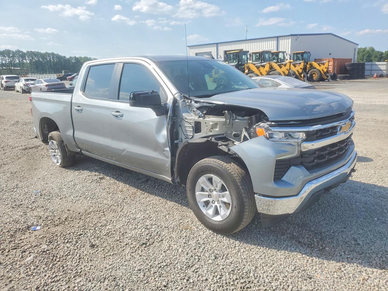 2025 Chevrolet Silverado K1500 Lt - Image 4