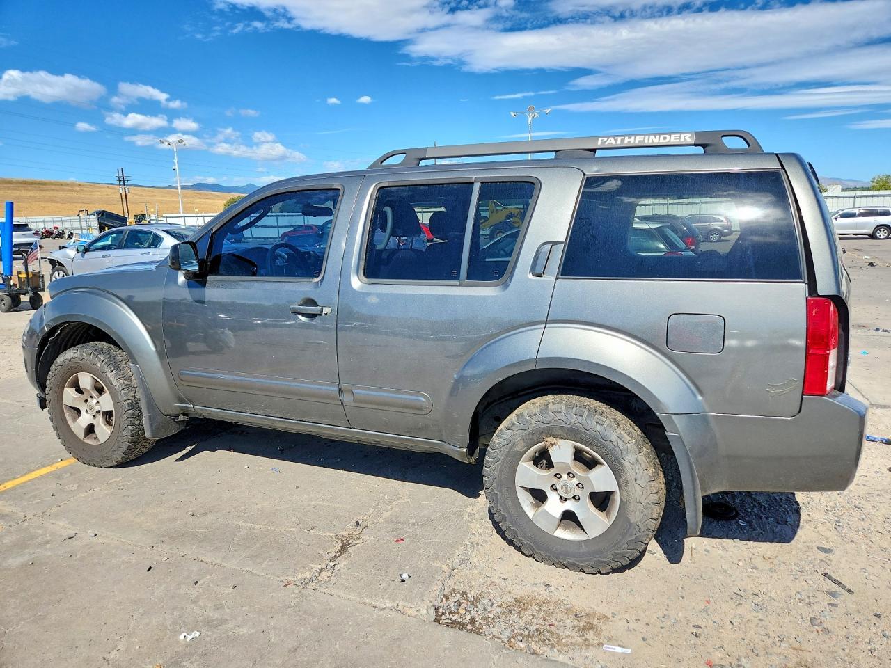 2006 Nissan Pathfinder S - Фото 2