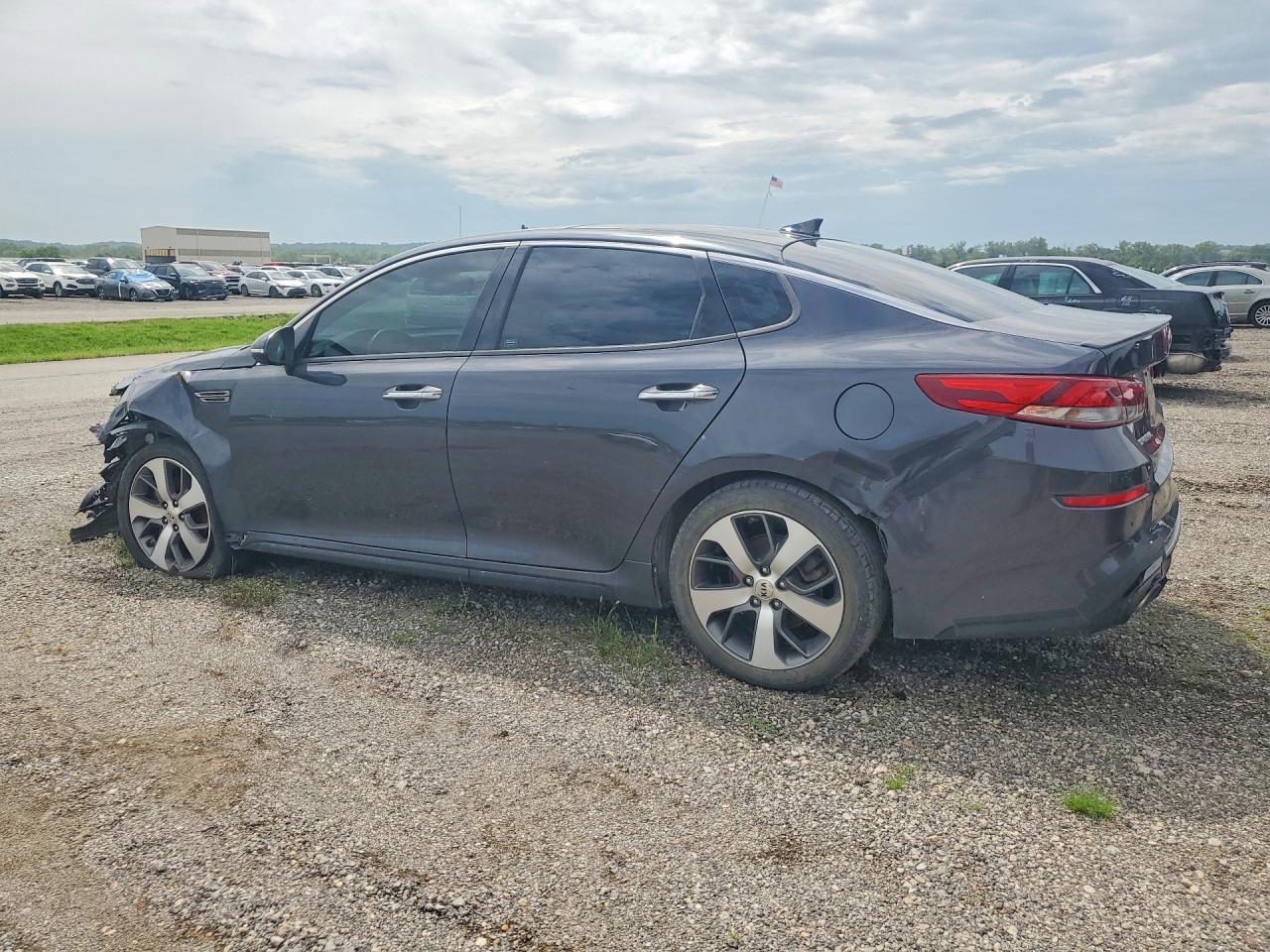 2019 Kia Optima S - Фото 2