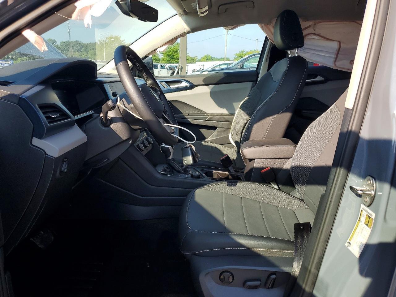 2022 Volkswagen Taos Se - Фото 7