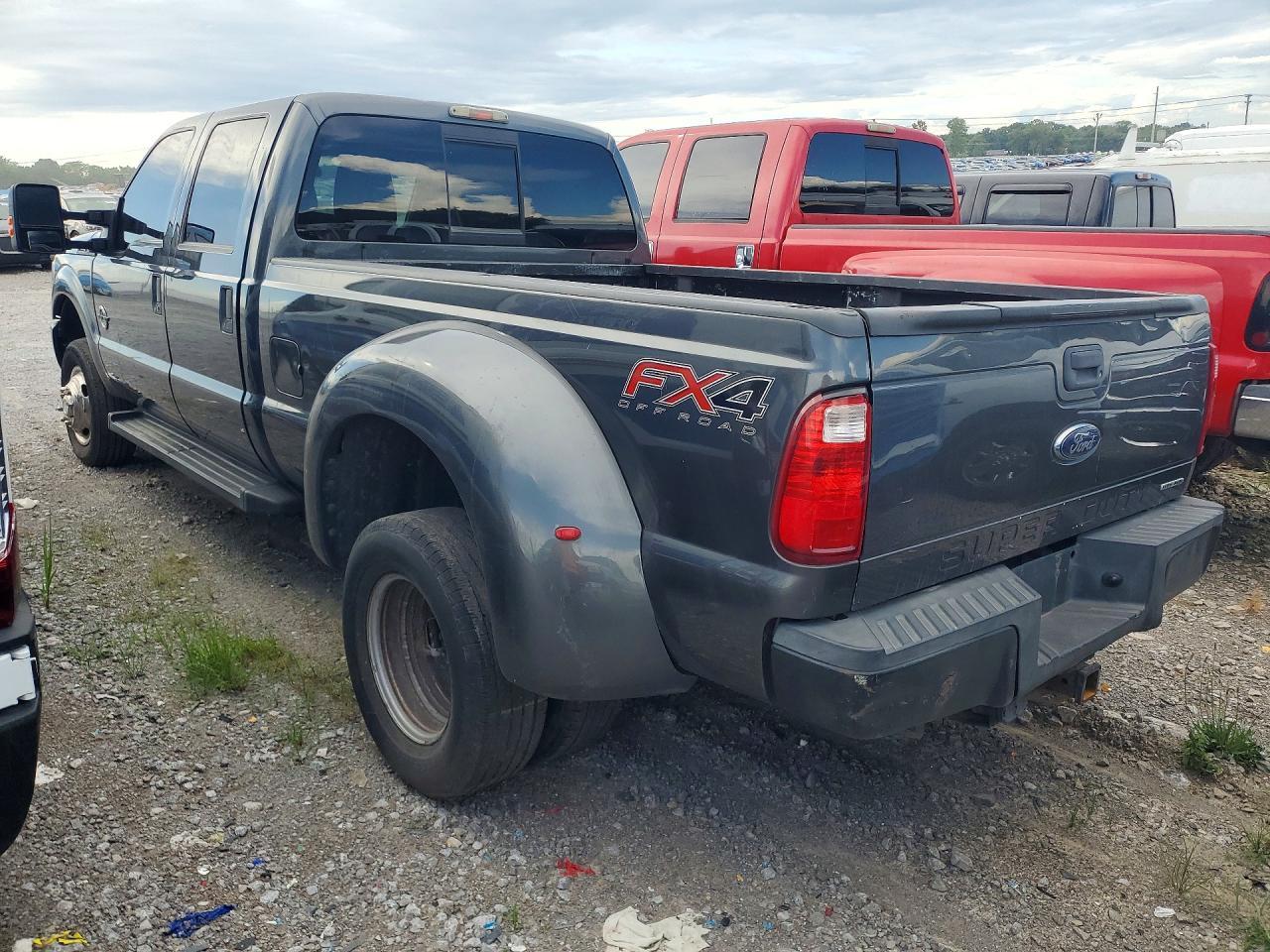 2016 Ford F350 Super Duty - Image 2