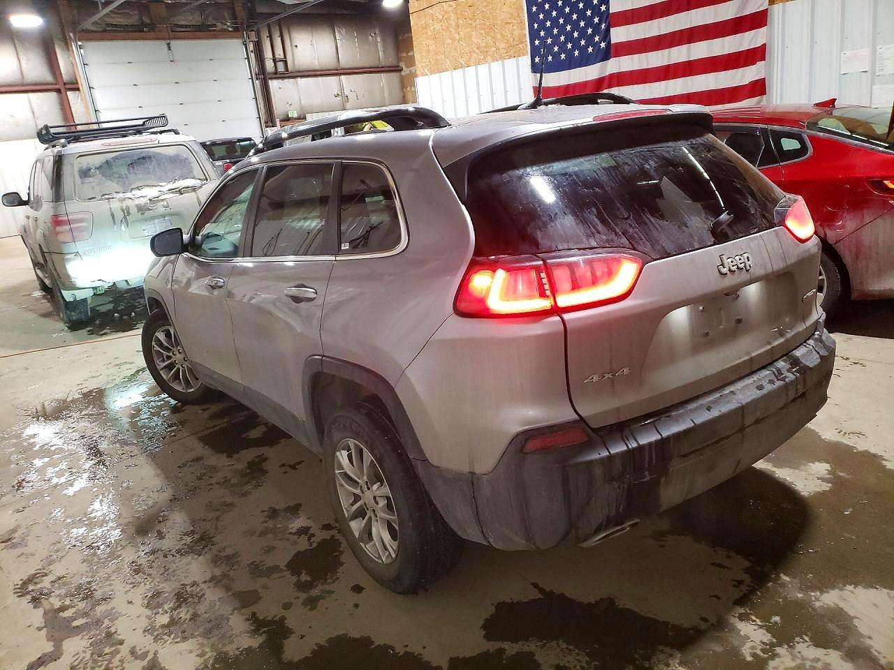 2022 Jeep Cherokee Latitude Lux - Image 2
