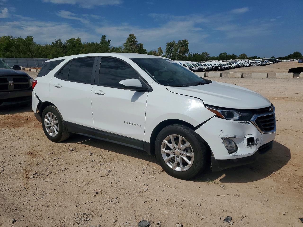 2020 Chevrolet Equinox Ls - Image 7