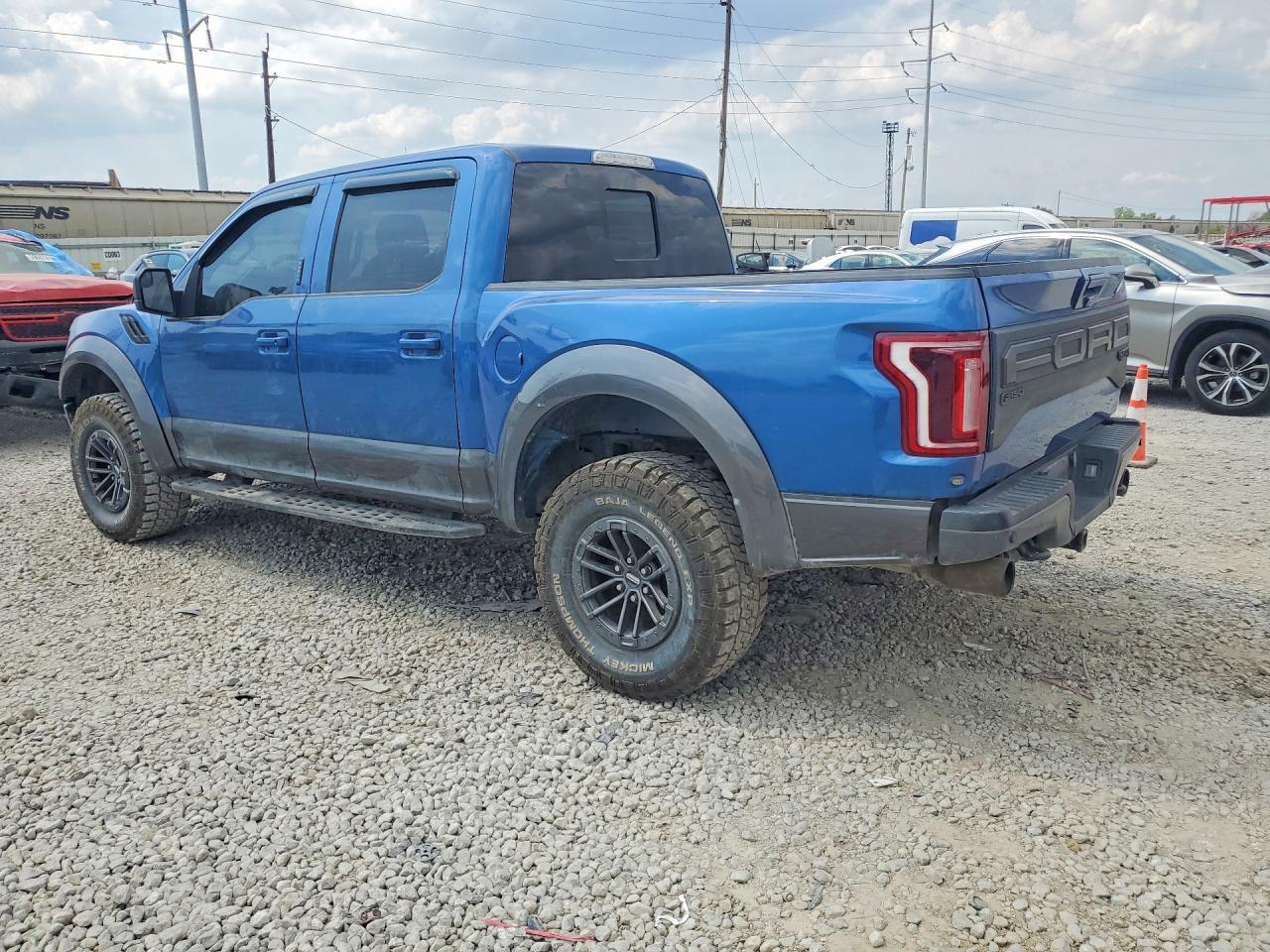 2019 Ford F150 Raptor - Фото 2