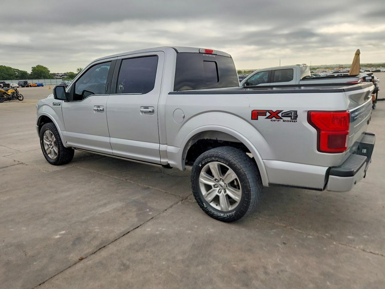 2019 Ford F150 Supercrew - Фото 2