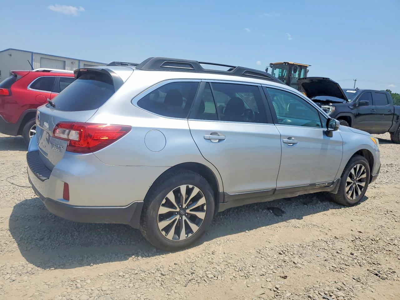 2015 Subaru Outback 2.5I Limited - Image 3