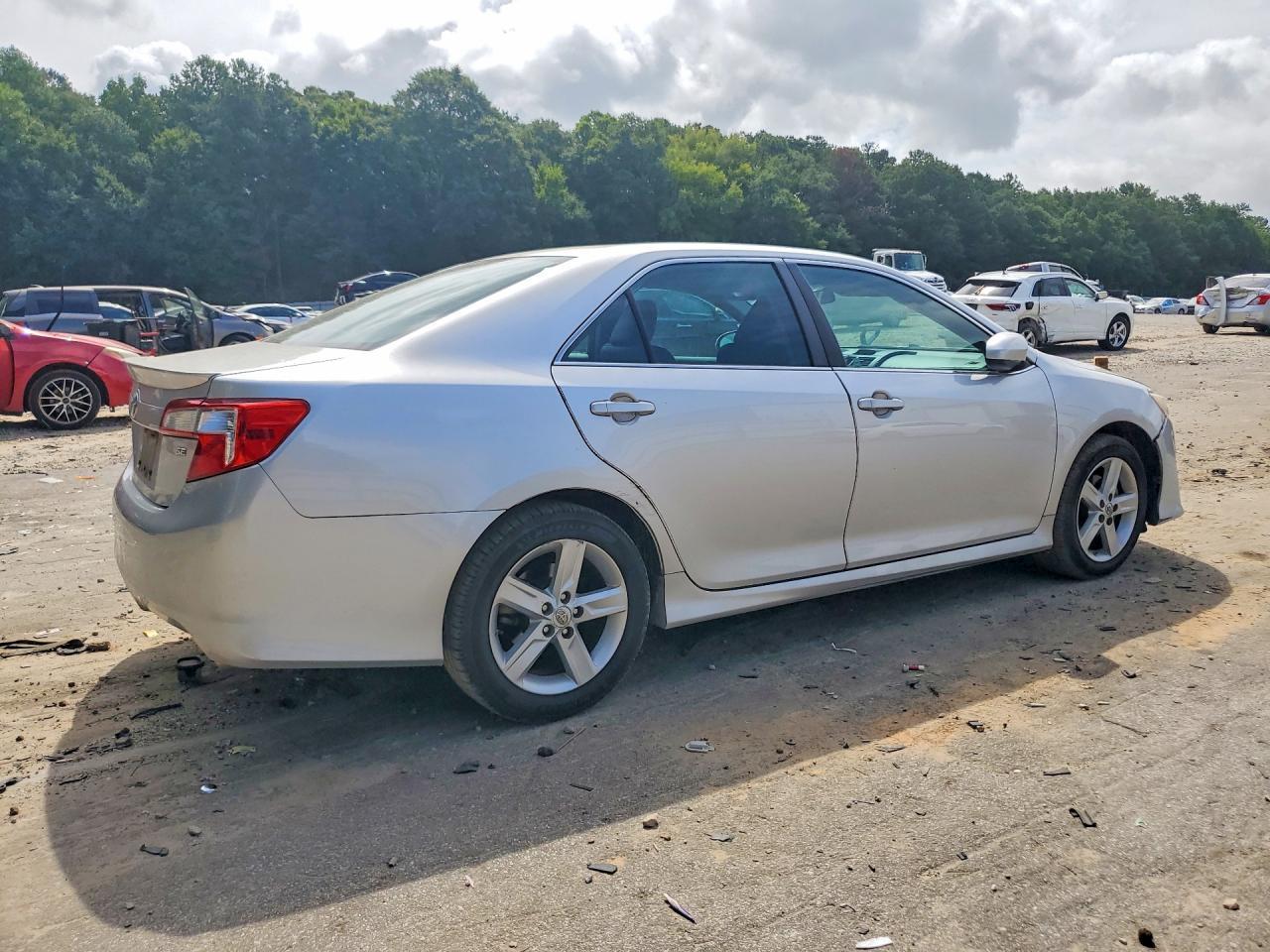 2013 Toyota Camry Se - Фото 3