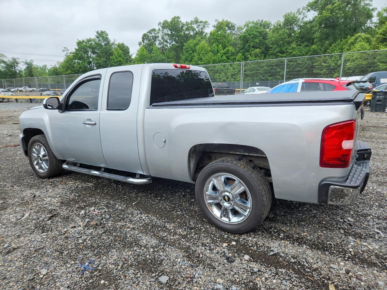 2012 Chevrolet Silverado K1500 Lt - Image 2