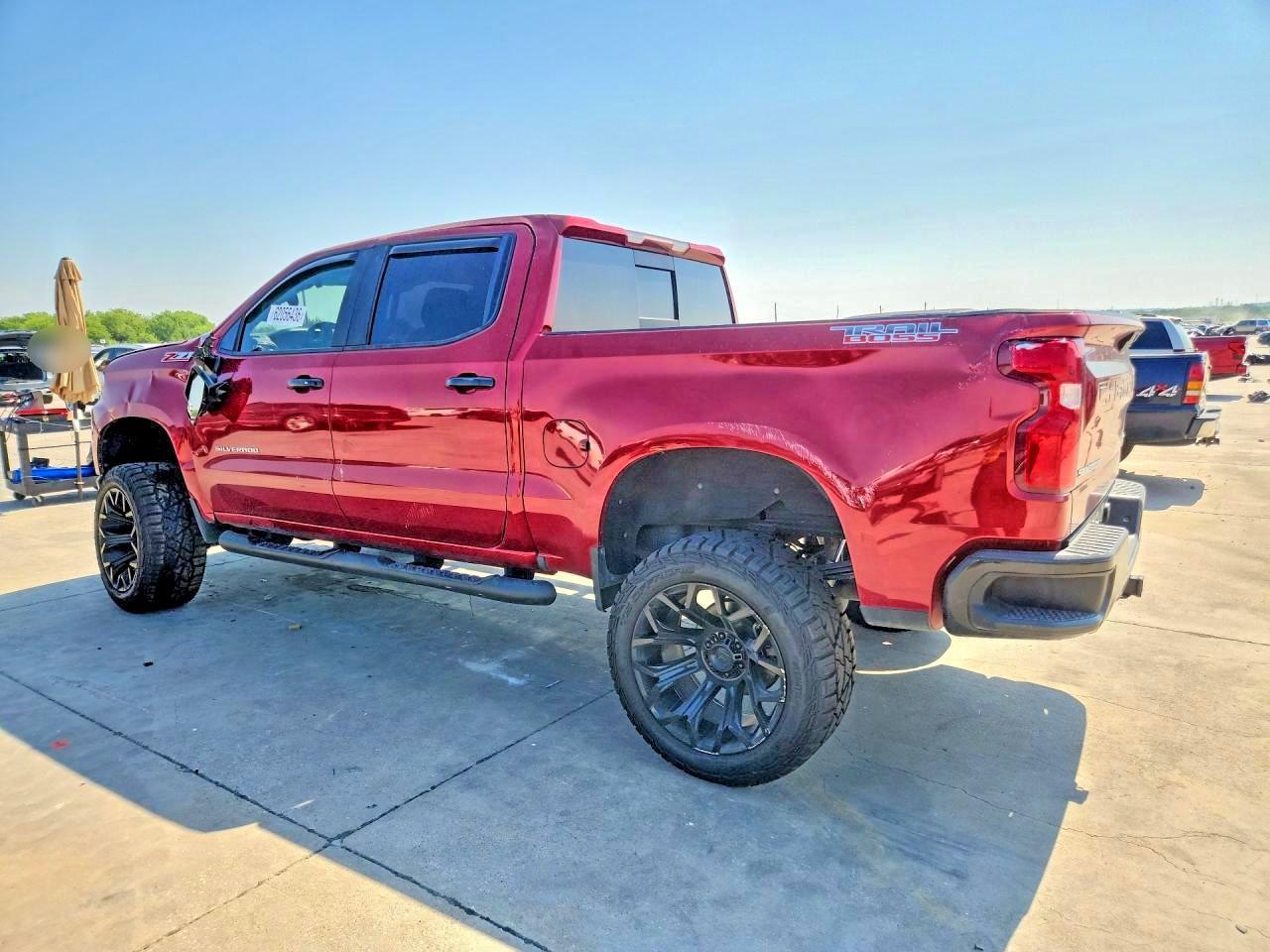 2020 Chevrolet Silverado K1500 Lt Trail Boss - Фото 2