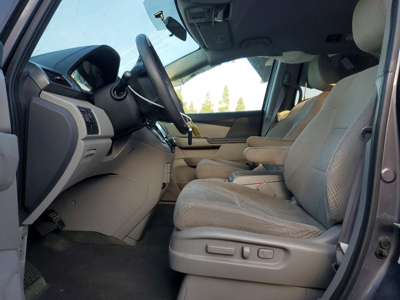 2015 Honda Odyssey Ex - Image 7