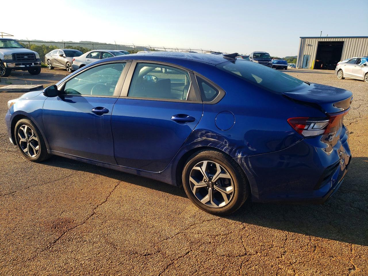 2020 Kia Forte Lxs - Фото 2