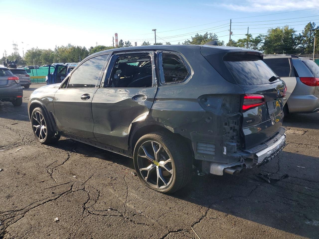 2023 BMW X5 M50I - Фото 2