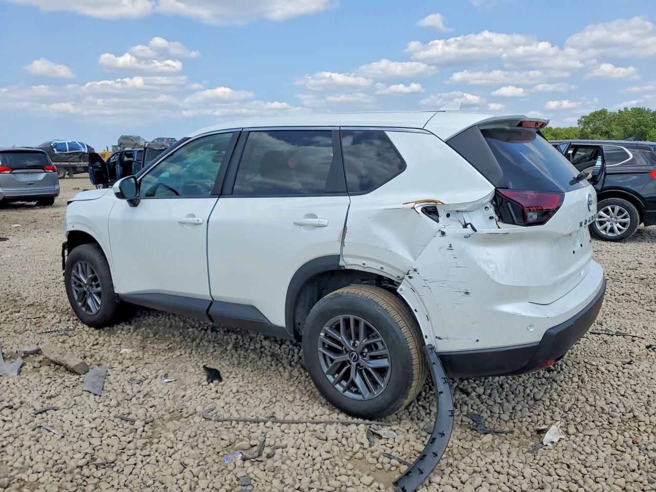 2026 Nissan Rogue Sv - Фото 2