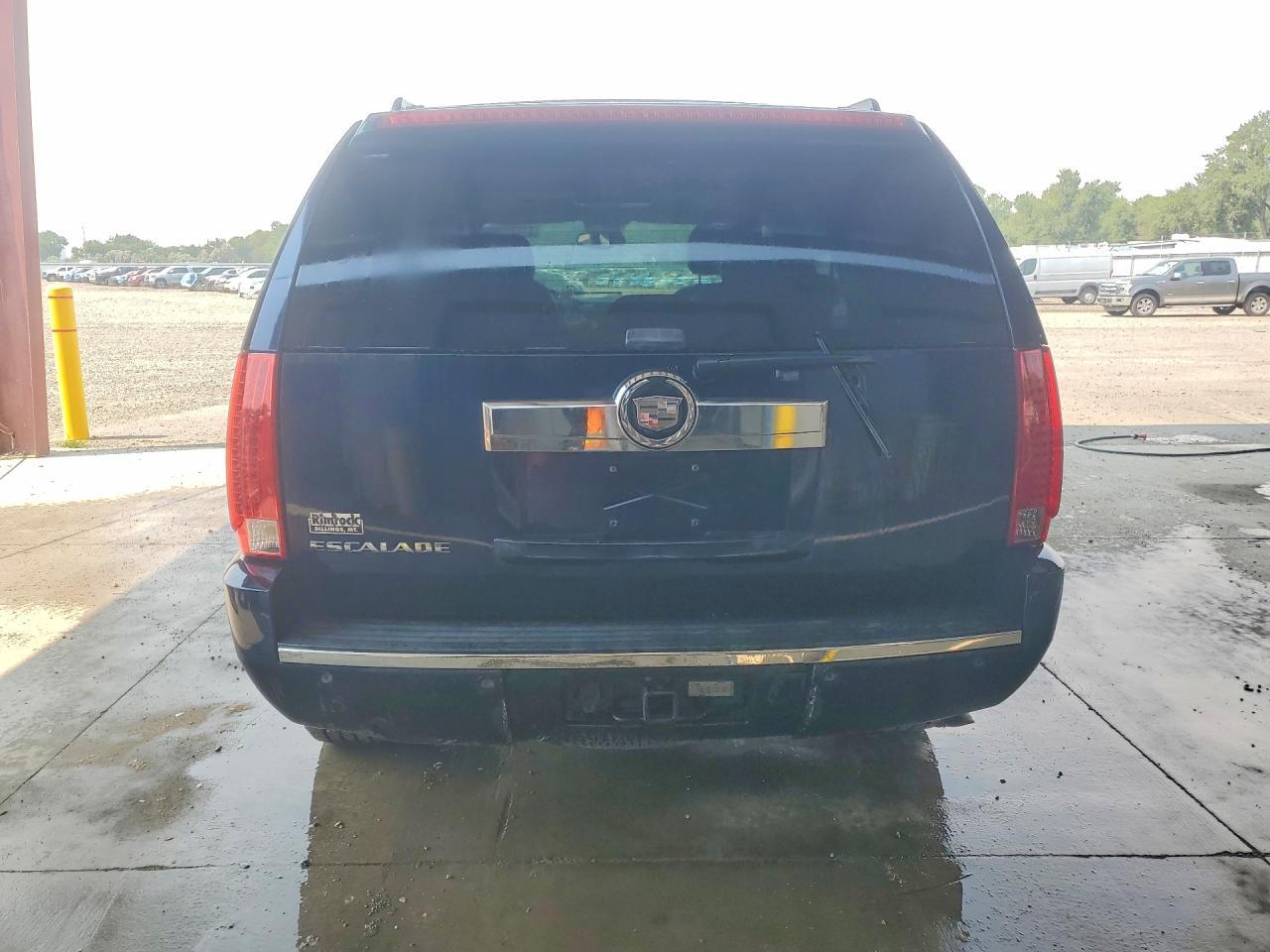 2007 Cadillac Escalade Luxury - Image 6