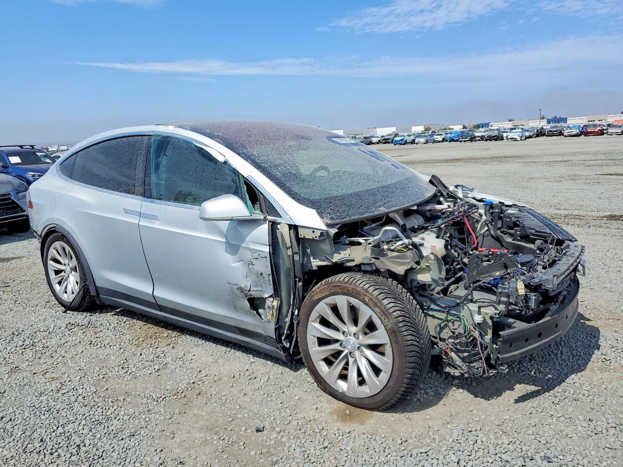 2016 Tesla Model X - Image 4