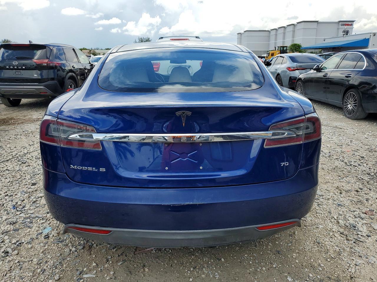 2016 Tesla Model S - Image 6