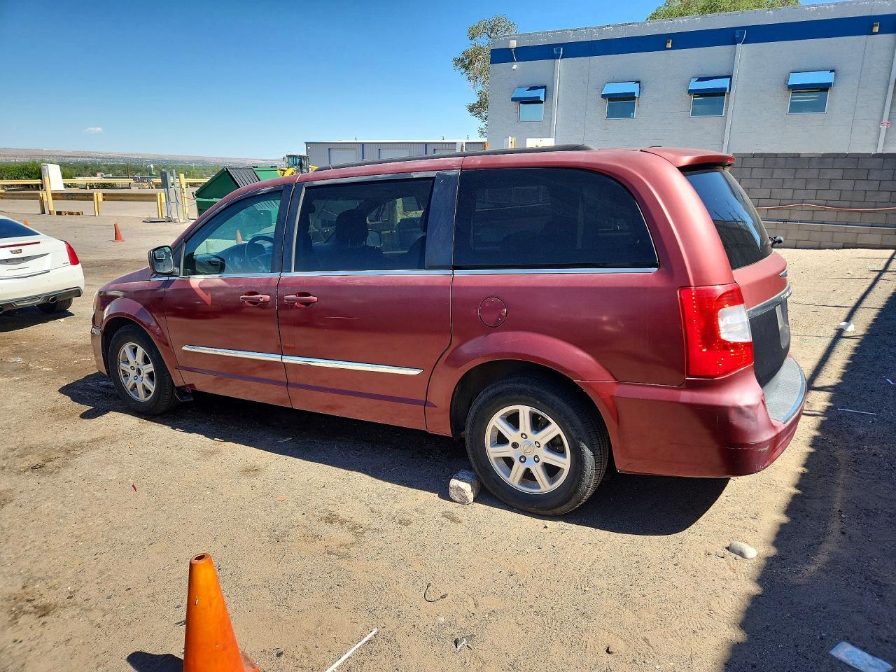 2012 Chrysler Town & Country Touring - Image 2