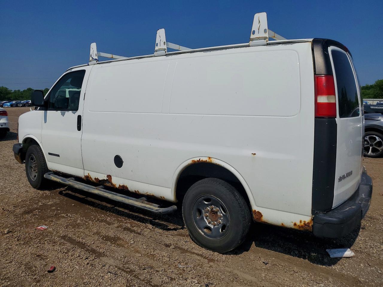 2004 GMC Savana G2500 - Фото 2