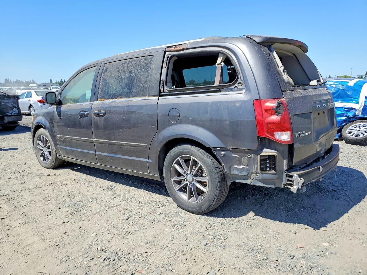 2017 Dodge Grand Caravan Sxt - Фото 2