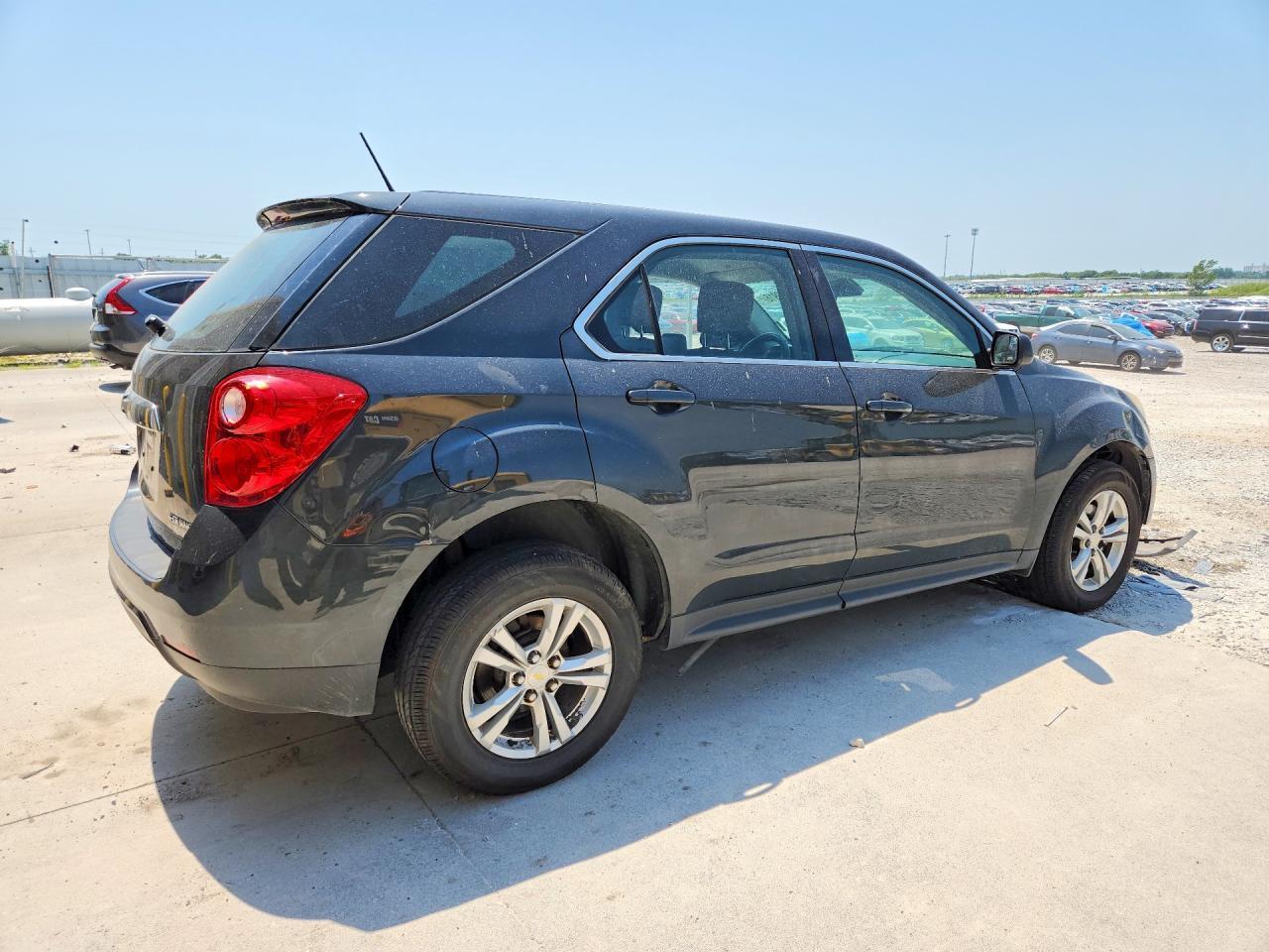2014 Chevrolet Equinox Ls - Image 3