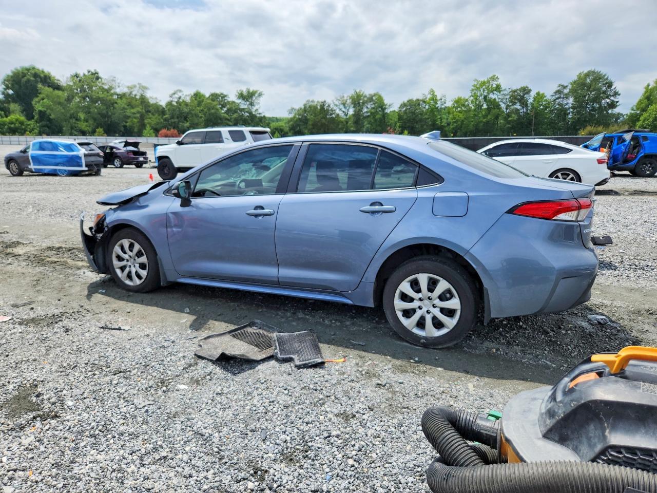 2025 Toyota Corolla Le - Фото 2