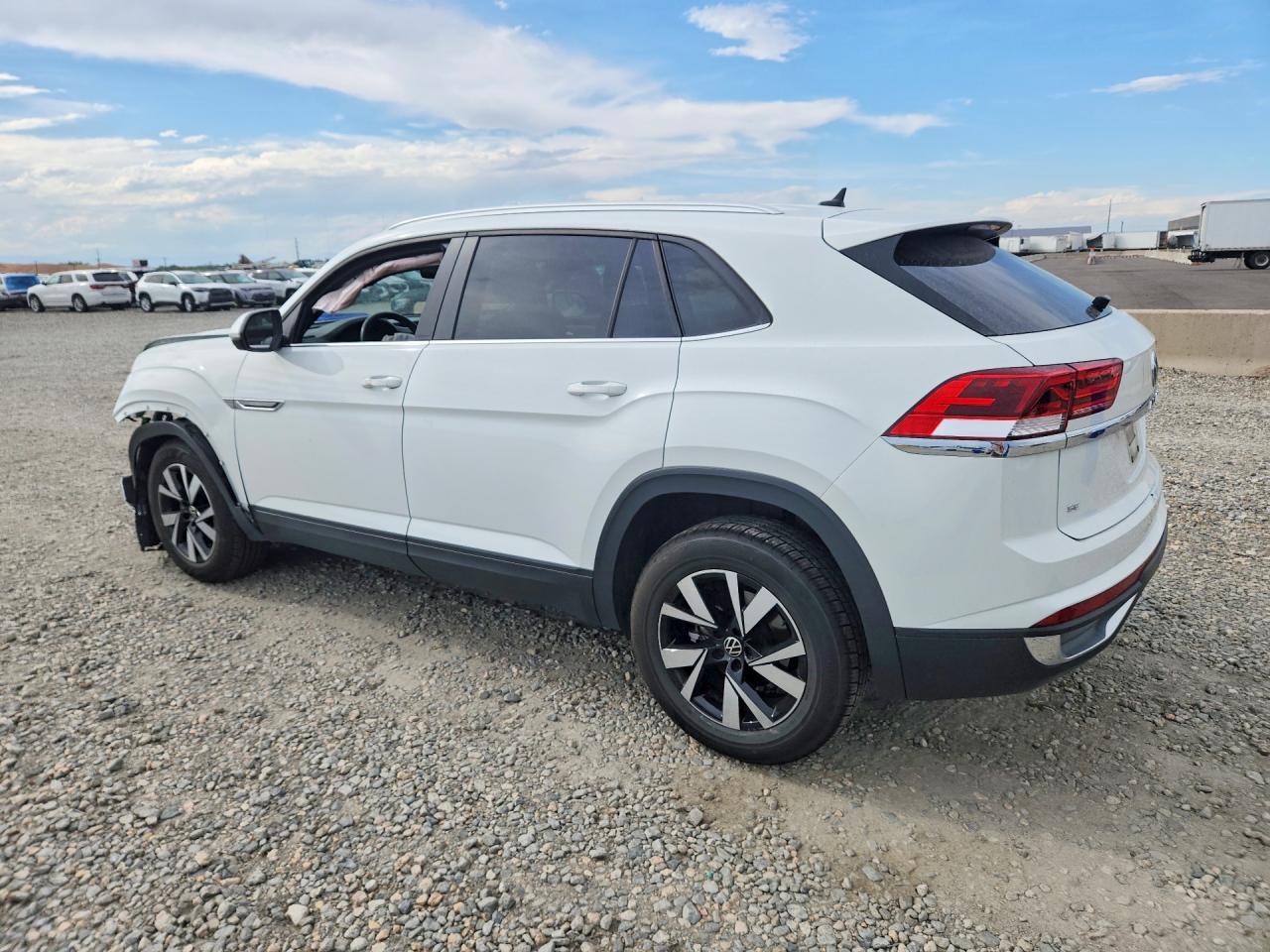 2023 Volkswagen Atlas Cross Sport Se - Image 2