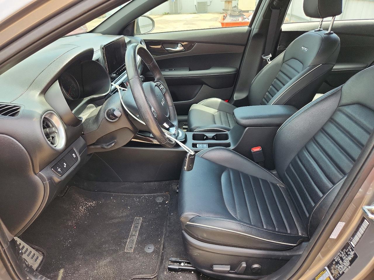 2024 Kia Forte Gt Line - Image 7