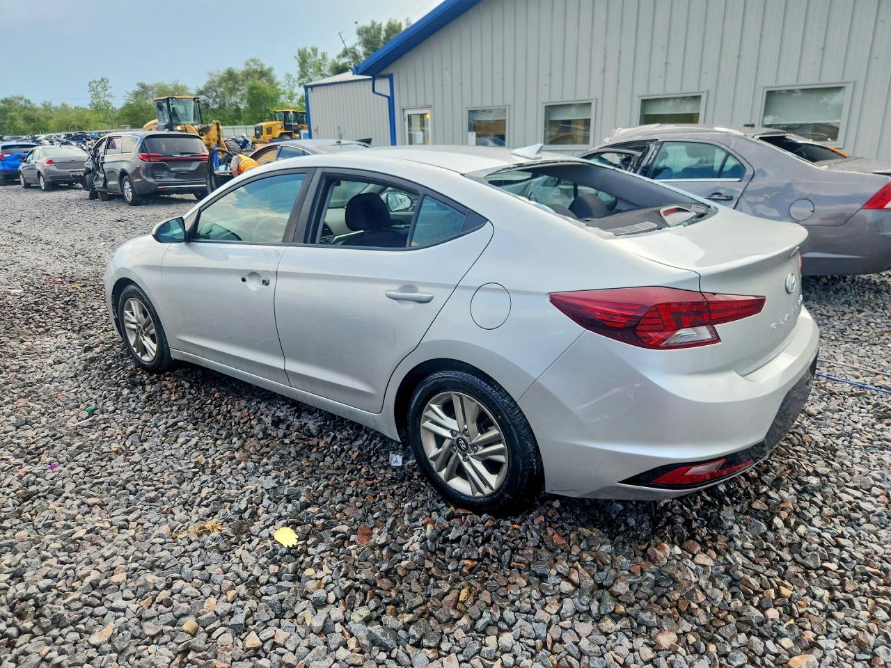 2020 Hyundai Elantra Sel - Фото 2