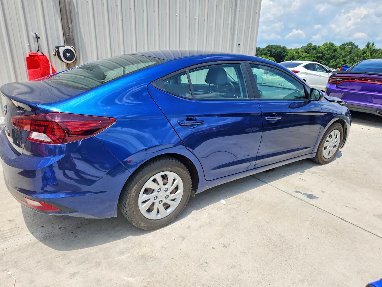 2019 Hyundai Elantra Se - Image 3