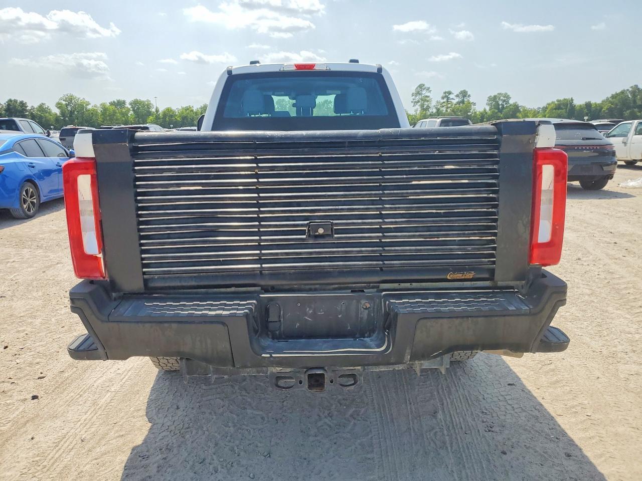 2024 Ford F250 Super Duty - Фото 6