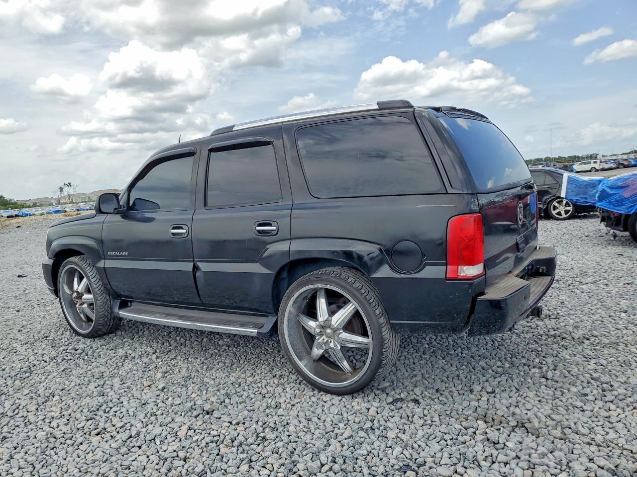2004 Cadillac Escalade Luxury - Фото 2