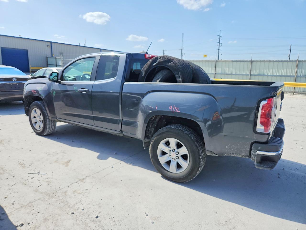 2016 GMC Canyon Sle - Image 2