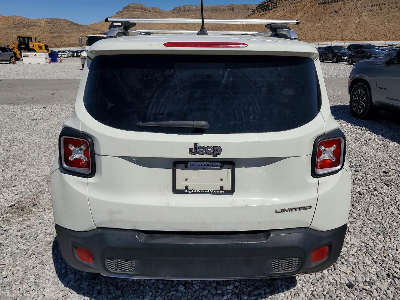 2017 Jeep Renegade Limited - Image 6