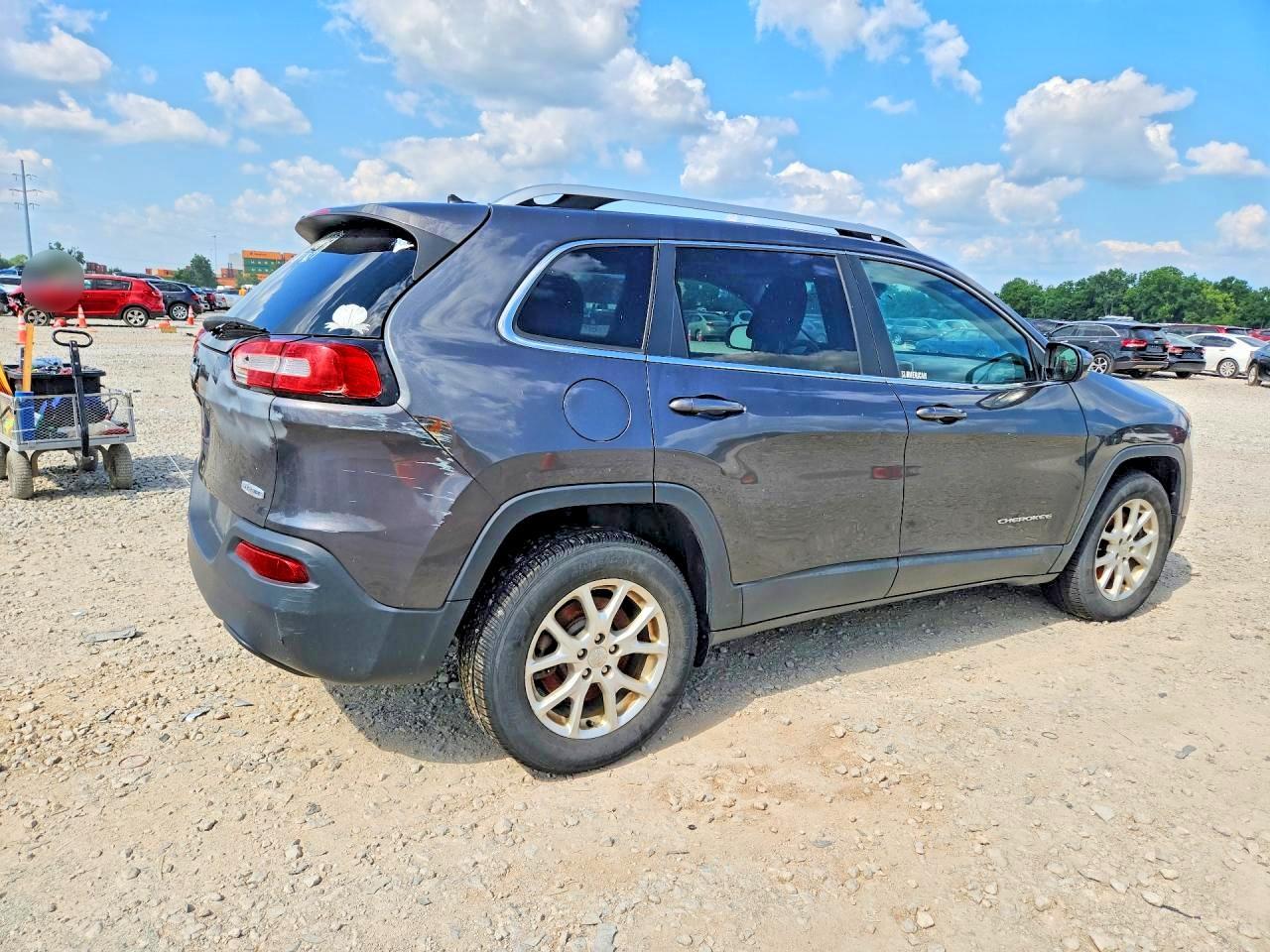 2015 Jeep Cherokee Latitude - Фото 3