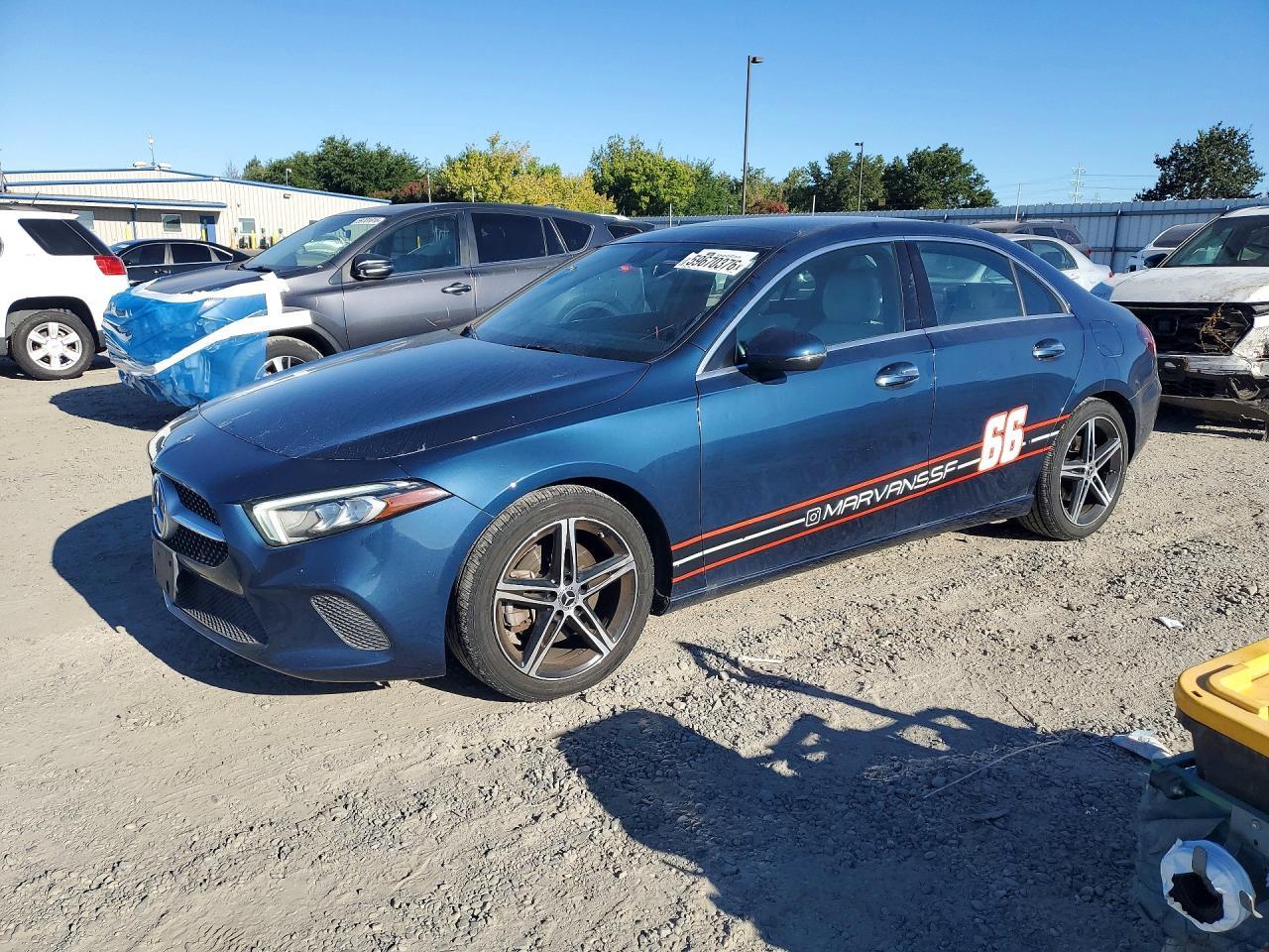 2022 Mercedes-Benz A 220