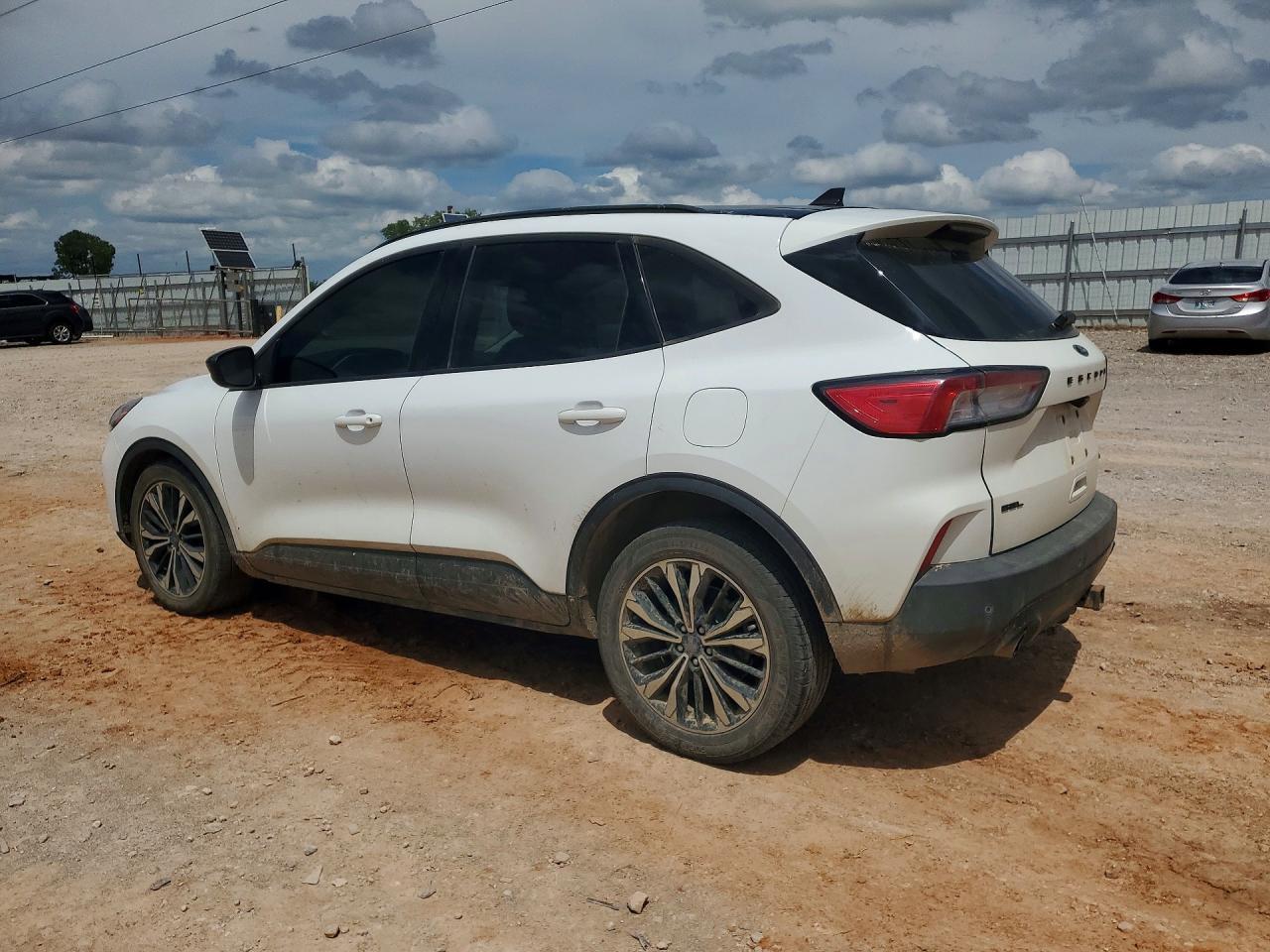 2022 Ford Escape Sel - Image 2