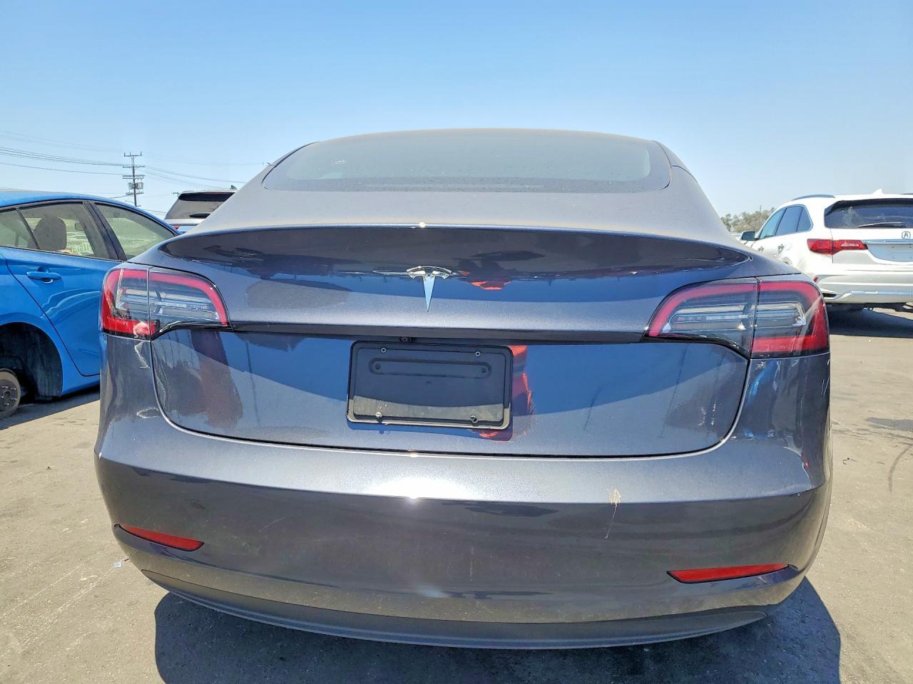 2023 Tesla Model 3 - Фото 6