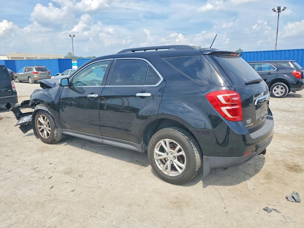 2017 Chevrolet Equinox Lt - Image 2