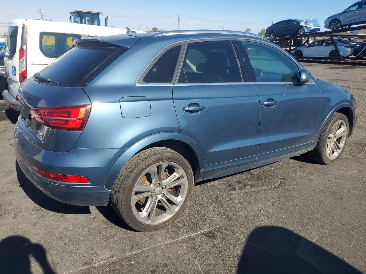 2016 Audi Q3 Premium Plus - Image 3