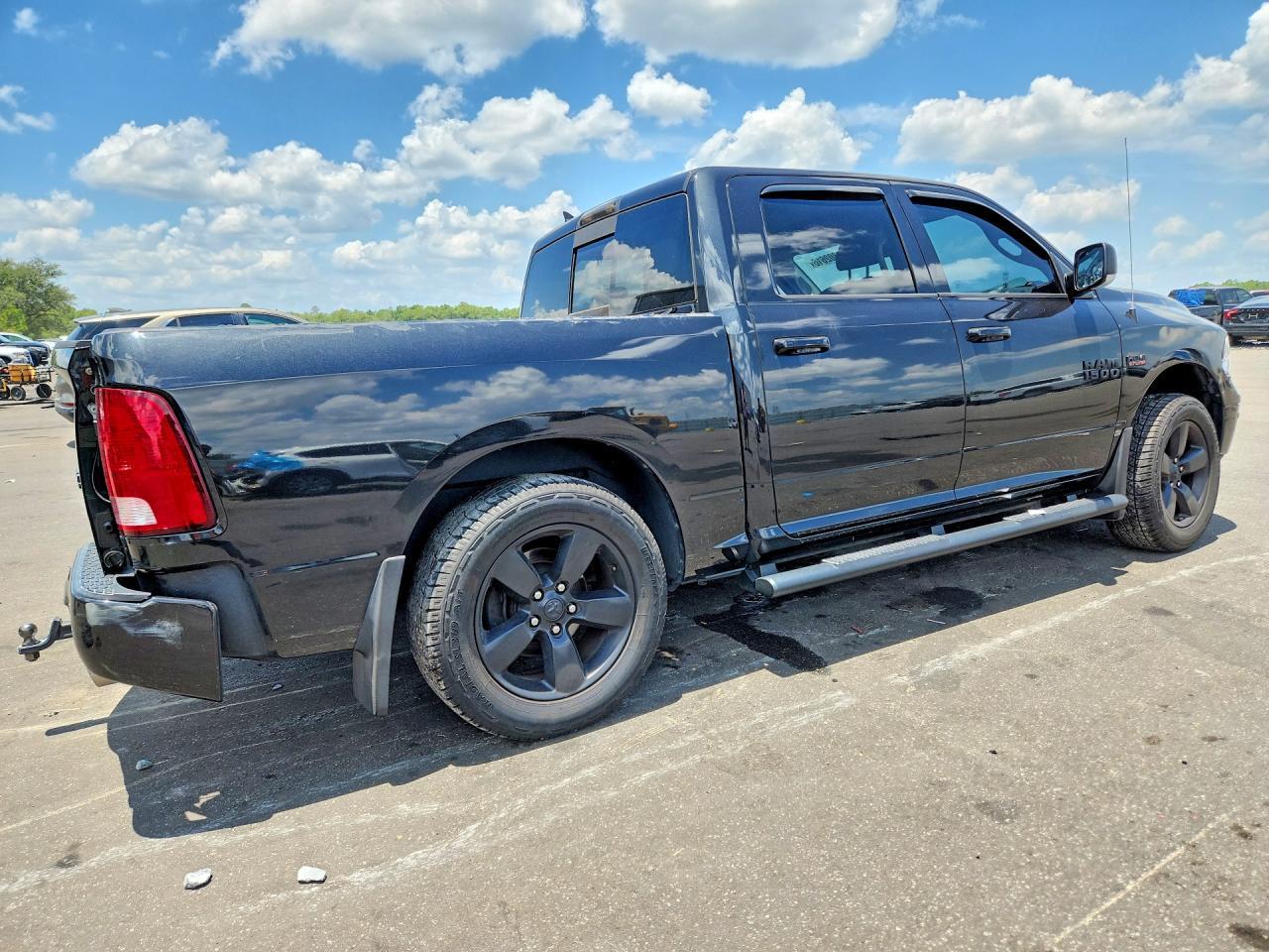 2018 Ram 1500 Slt - Image 3